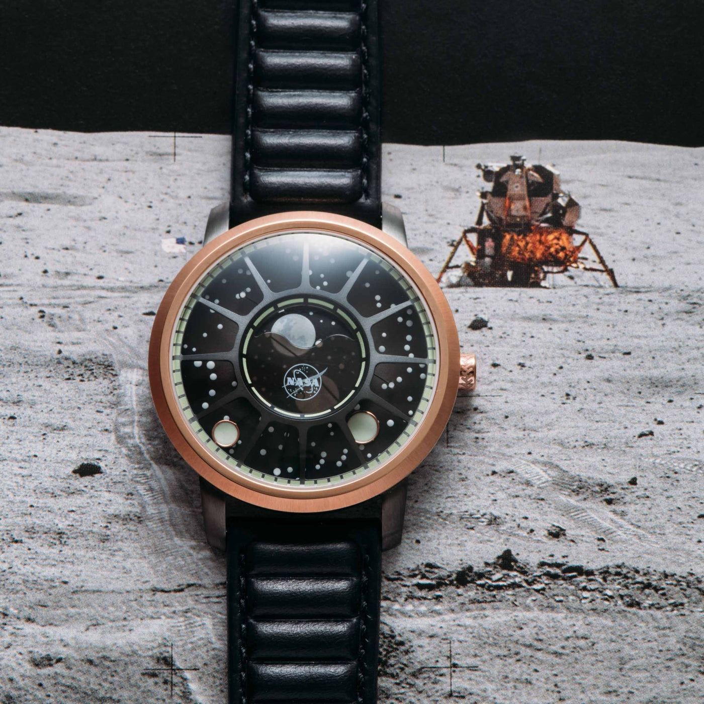 NASA Apollo 15 American Moonphase - Watches.com