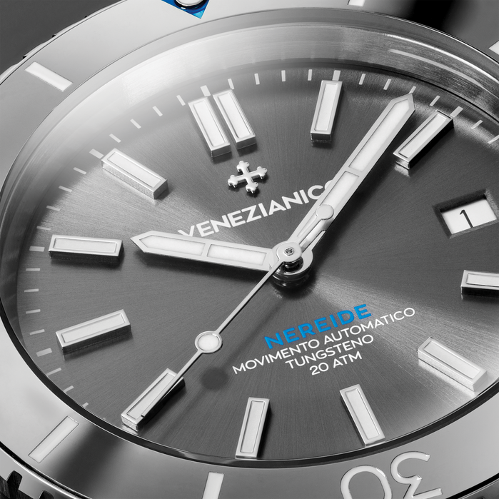 Venezianico Nereide Tungsteno 42 Swiss Automatic SS Grey angled shot picture