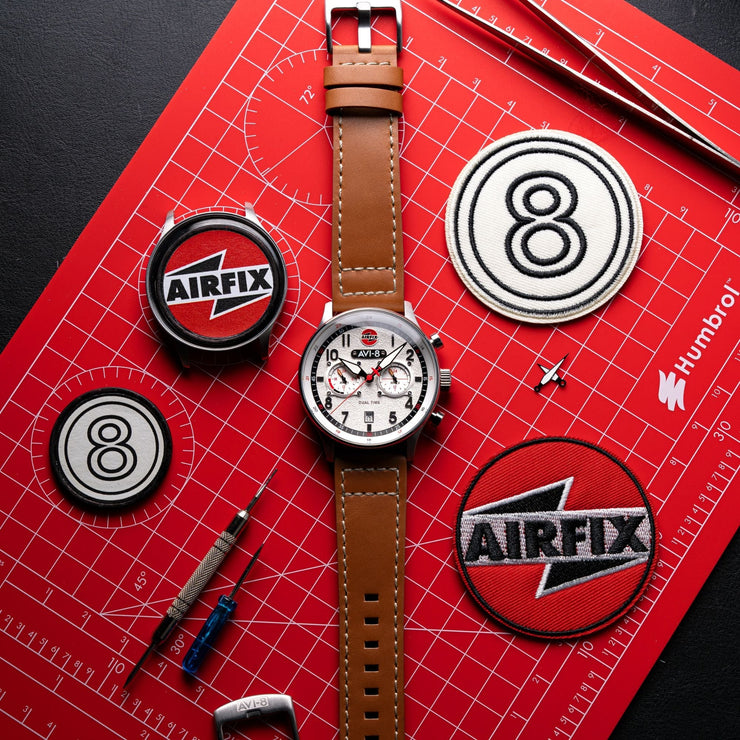 AVI - 8 Carey Dual Time Airfix Edition Silver White - Watches.com - AV - 4088 - 06