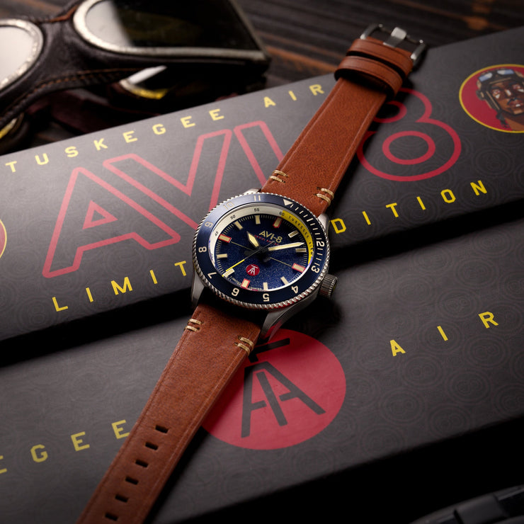 AVI - 8 Flyboy Tuskegee Airmen Meca - Quartz Limited Edition Lucera - Watches.com - AV - 4103 - 02