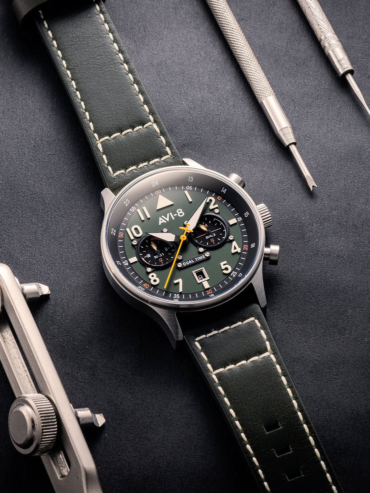 AVI - 8 Hawker Hurricane Carey Dual Time Merville - Watches.com - AV - 4088 - 02