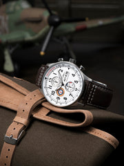 AVI - 8 Hawker Hurricane Classic Chronograph Classic White - Watches.com - AV - 4011 - 01