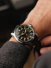 AVI - 8 Hawker Hurricane Clowes Automatic Kenley - Watches.com - AV - 4097 - 03