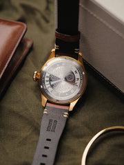 AVI - 8 Hawker Hurricane Clowes Automatic Northolt - Watches.com - AV - 4097 - 04