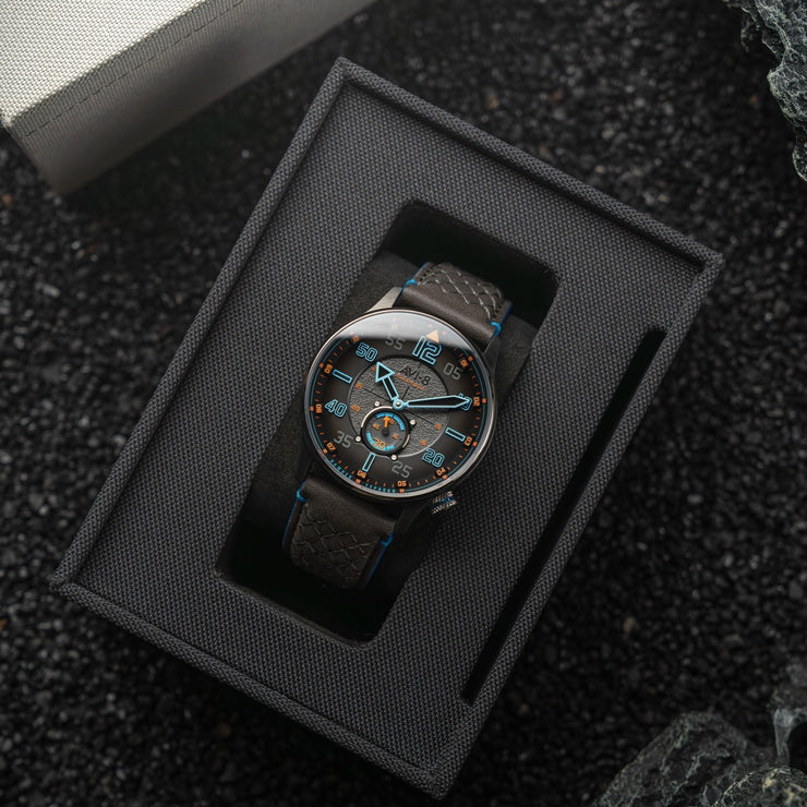 AVI - 8 Hawker Typhoon Baldwin Automatic Iron Blue - Watches.com - AV - 4119 - 03