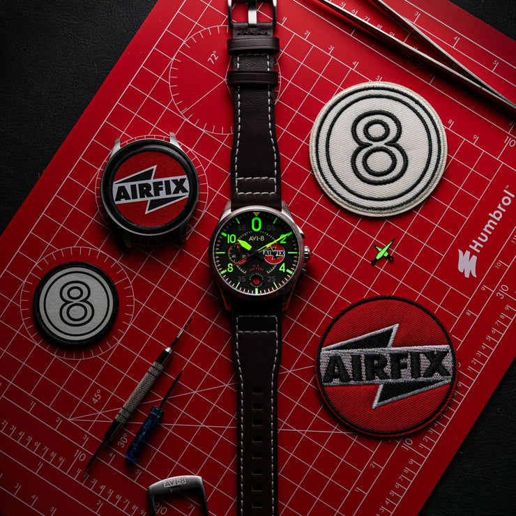 AVI - 8 Lock Chronograph Airfix Edition Raven Black - Watches.com - AV - 4089 - 09