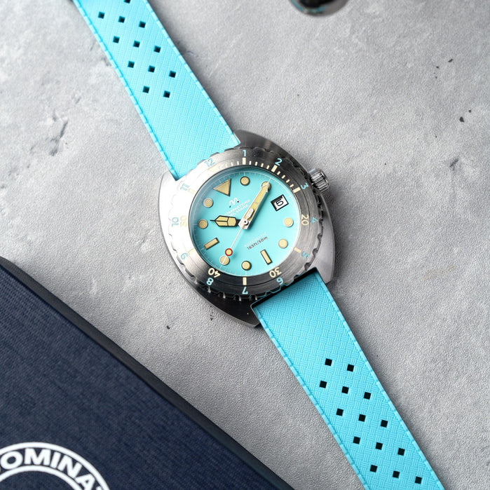 Dominatore Del Mare Amalfi Automatic Sky Blue angled shot picture