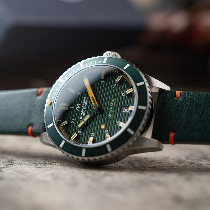 Dominatore Del Mare Scilla Automatic Dark Green angled shot picture