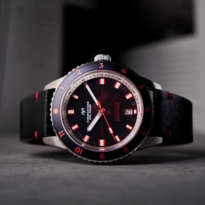 Dominatore Del Mare Tropea Automatic Hazard Black angled shot picture