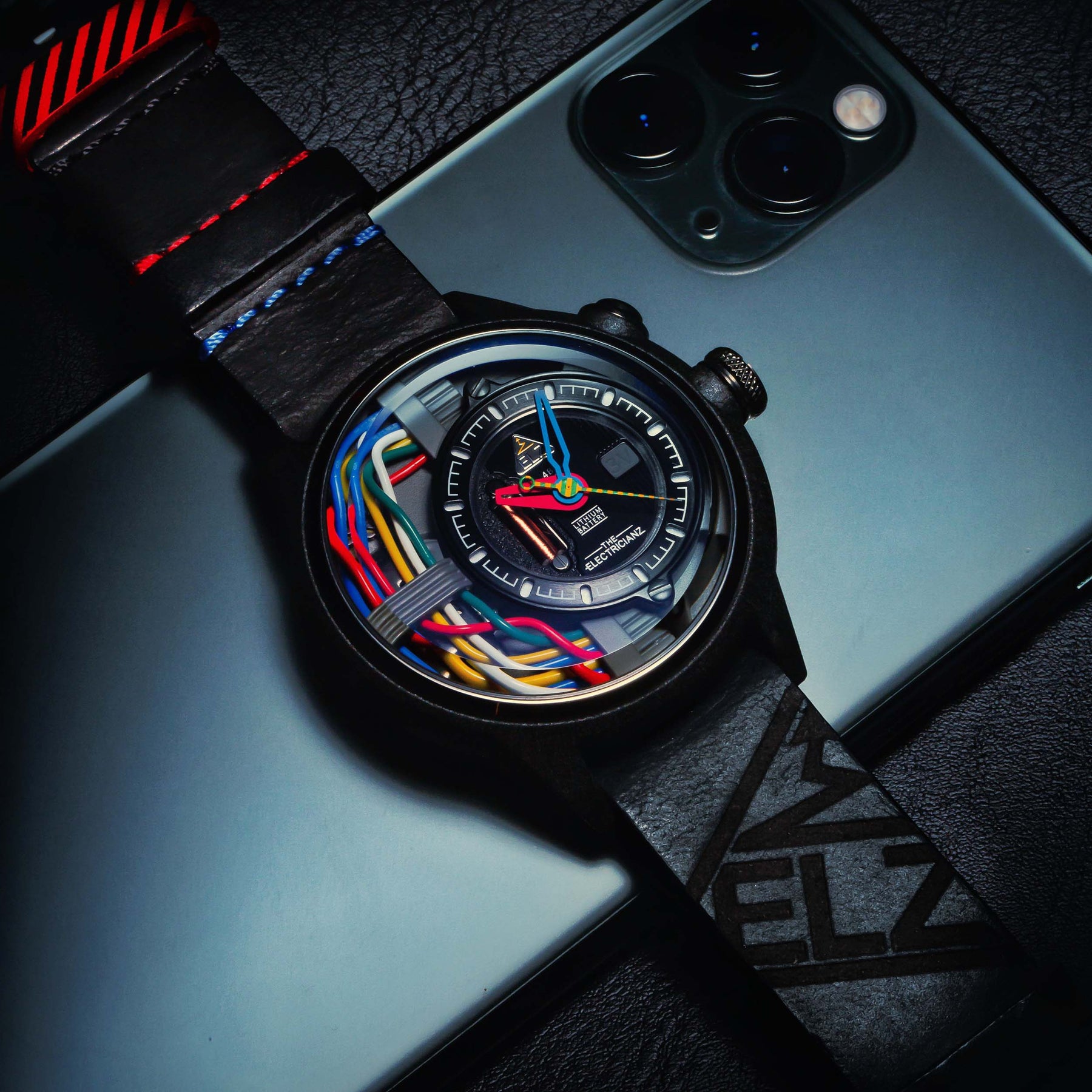 electricianz carbon z watch