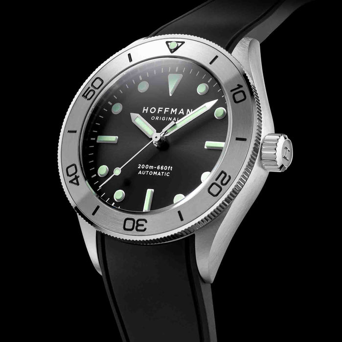 Hoffman Diver 40 Automatic Obsidian Limited Edition angled shot picture