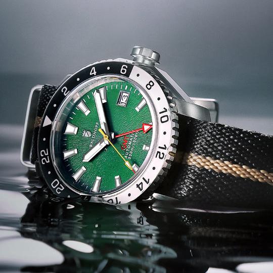 Manufaktur Waldhoff Atlas GMT Vanuatu angled shot picture