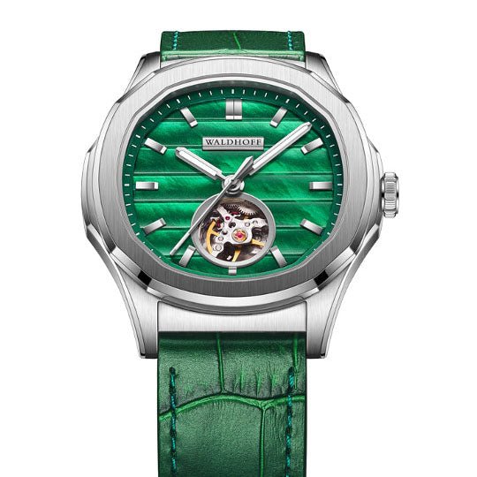 Manufaktur Waldhoff Navigator Automatic Emerald angled shot picture