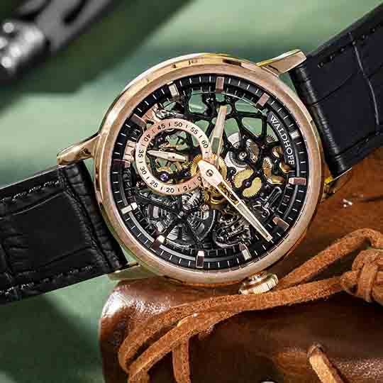 Manufaktur Waldhoff Pioneer Automatic Rose Gold Obsidian - Watches.com - 