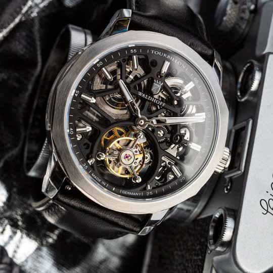 Manufaktur Waldhoff Vanguard V8 Tourbillon Dark Slate - Watches.com - MW - 9B