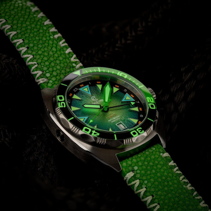 Ocean Crawler Core Diver GMT Swiss Automatic V3 Green Limited Edition angled shot picture