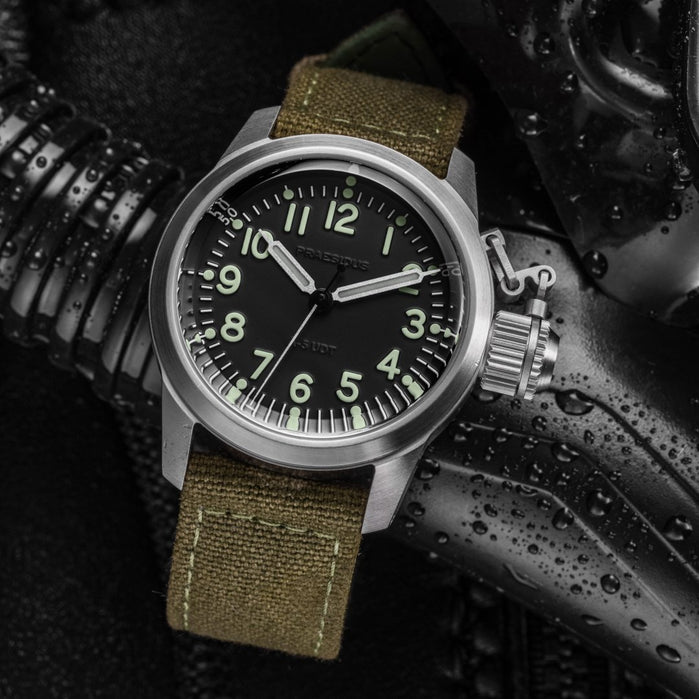 Praesidus A-5 UDT Automatic Green Canvas angled shot picture