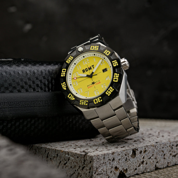 RGMT Field Master Automatic Tuscan Yellow - Watches.com - RG - 8032 - AA