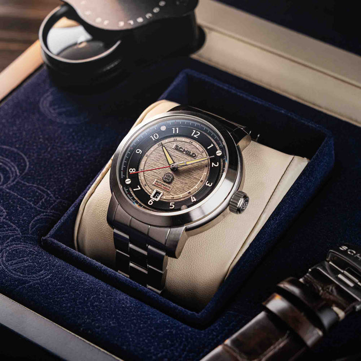 Schild Heinrich Swiss Automatic Warm Gray Limited Edition - Watches.com - SC - 1014 - 44