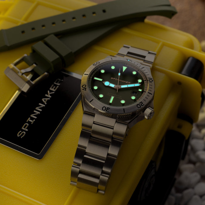 Spinnaker Boettger Automatic Dark Olive Limited Edition angled shot picture