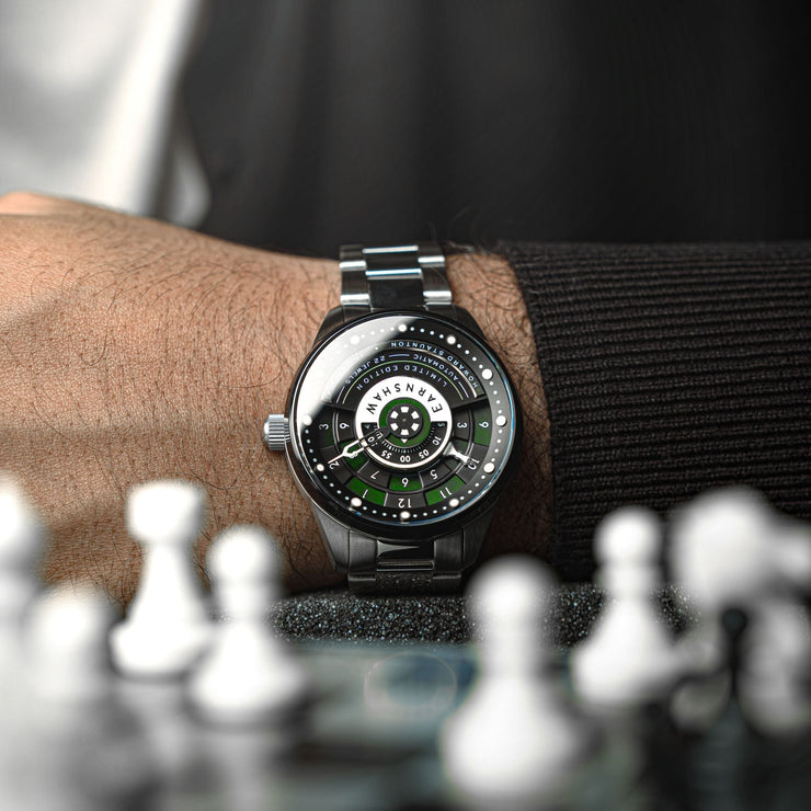 Thomas Earnshaw Staunton Chess Set Automatic Limited Edition Check Green - Watches.com - ES - 8282 - 77