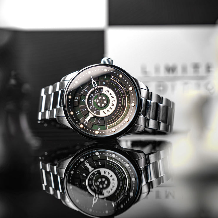 Thomas Earnshaw Staunton Chess Set Automatic Limited Edition Check Green - Watches.com - ES - 8282 - 77