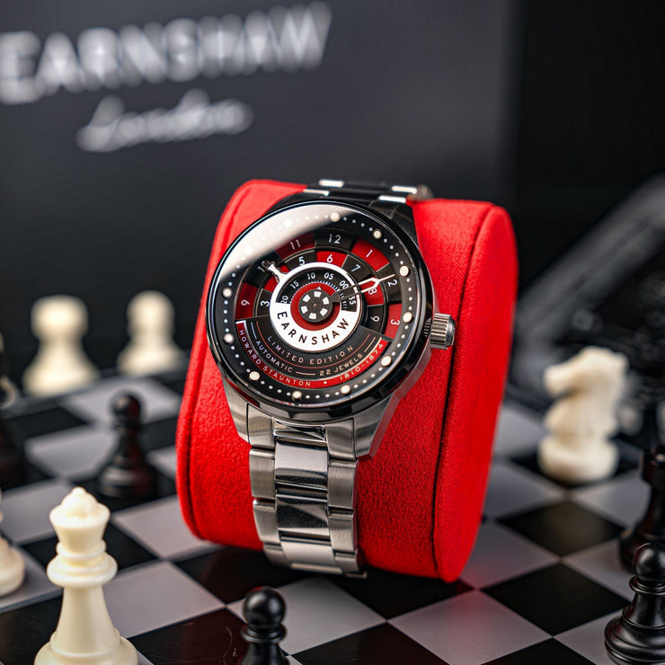 Thomas Earnshaw Staunton Chess Set Automatic Limited Edition Queen Red - Watches.com - ES - 8282 - 66