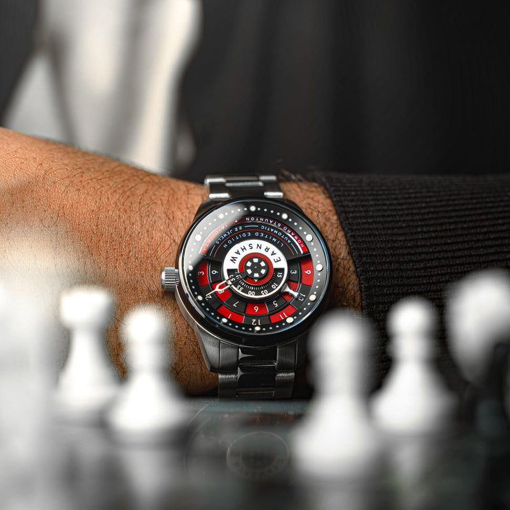 Thomas Earnshaw Staunton Chess Set Automatic Limited Edition Queen Red - Watches.com - ES - 8282 - 66