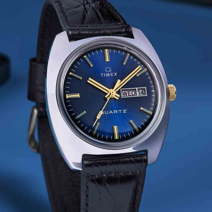 Timex Q 1978 Day Date 37.5mm Blue - Watches.com - TW2W44800ZV