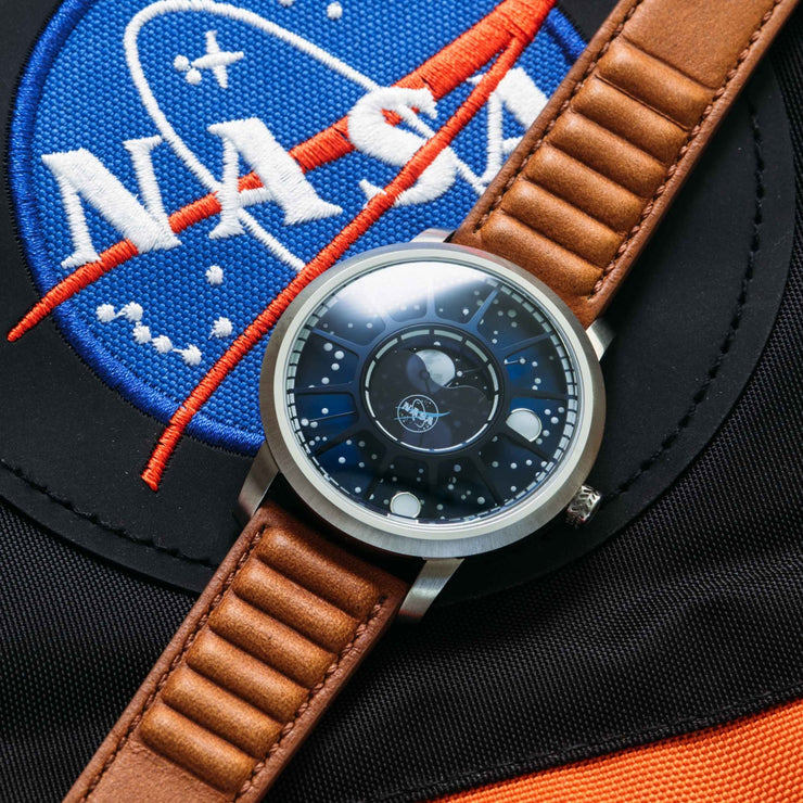 Xeric NASA Apollo 15 American Moonphase Blue Moon - Watches.com - APM - 1170 - 12L