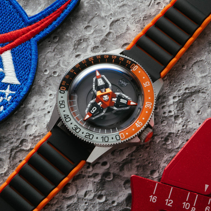 Xeric NASA Artemis Tumbler Automatic Afterburn Limited Edition - Watches.com - ATA - 1139 - 01B