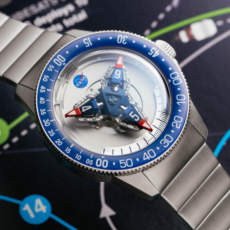 Xeric NASA Artemis Tumbler Automatic Insignia Limited Edition - Watches.com - ATA - 1117 - 01B