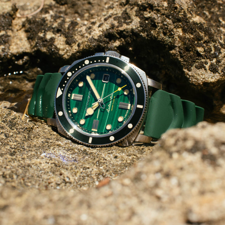 Spinnaker Hull California SP-5071-01 - SeriousWatches.com